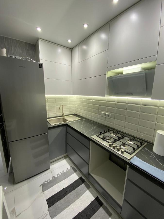 стильная на позняках газ и низкий этаж Apartment