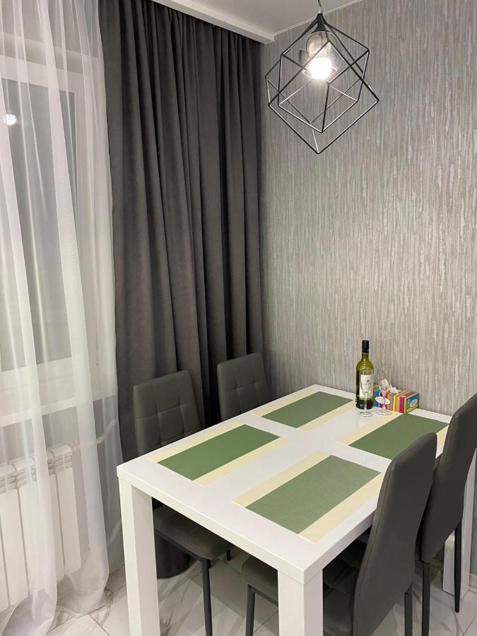 Apartment стильная на позняках газ и низкий этаж Kyiv