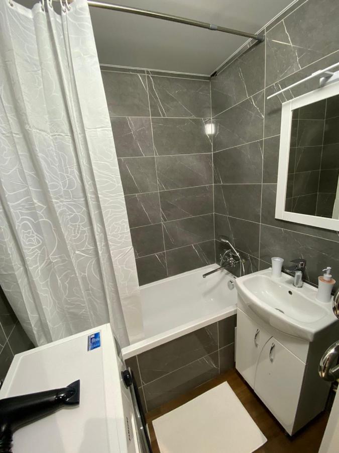 Apartment стильная на позняках газ и низкий этаж Kyiv